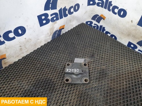 Крышка шкворня поворотного кулака